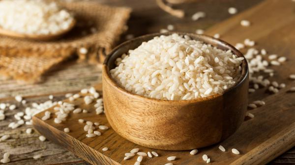 توزیع برنج نیم دانه عطری درجه یک